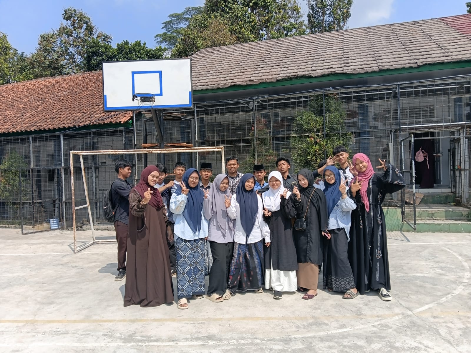 Foto Kelas XI IPS 2